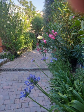 Riviera Garden